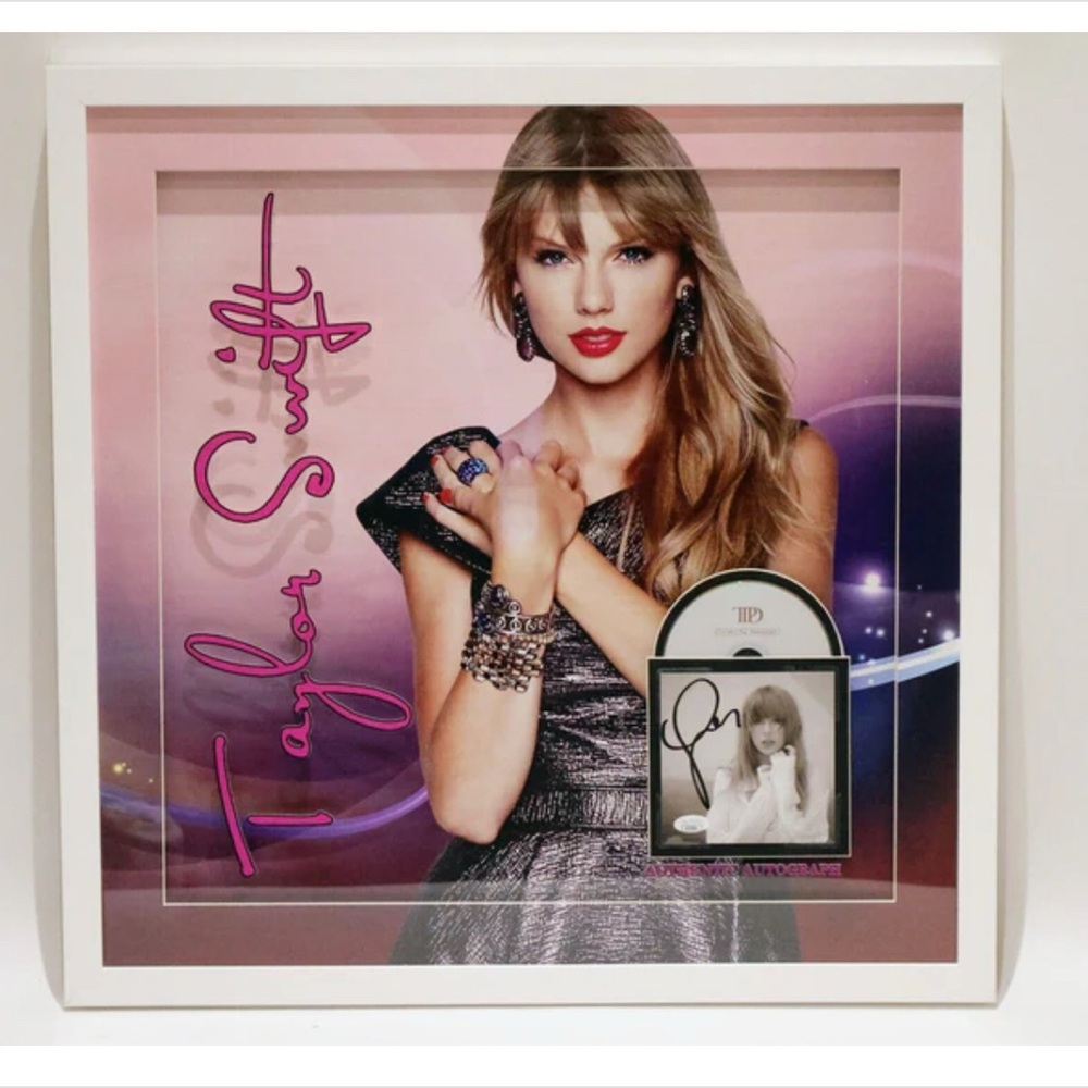 Taylor Swift Autographed SALE!  Art CD deluxe 3D framed NEW